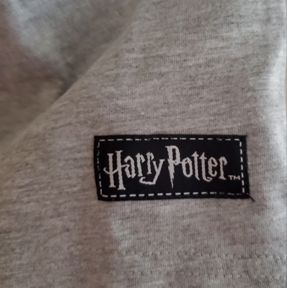 NWT Harry Potter T-Shirt Quidditch Team Captain Grey Raglan Ladies Womens Top - Picture 5 of 6
